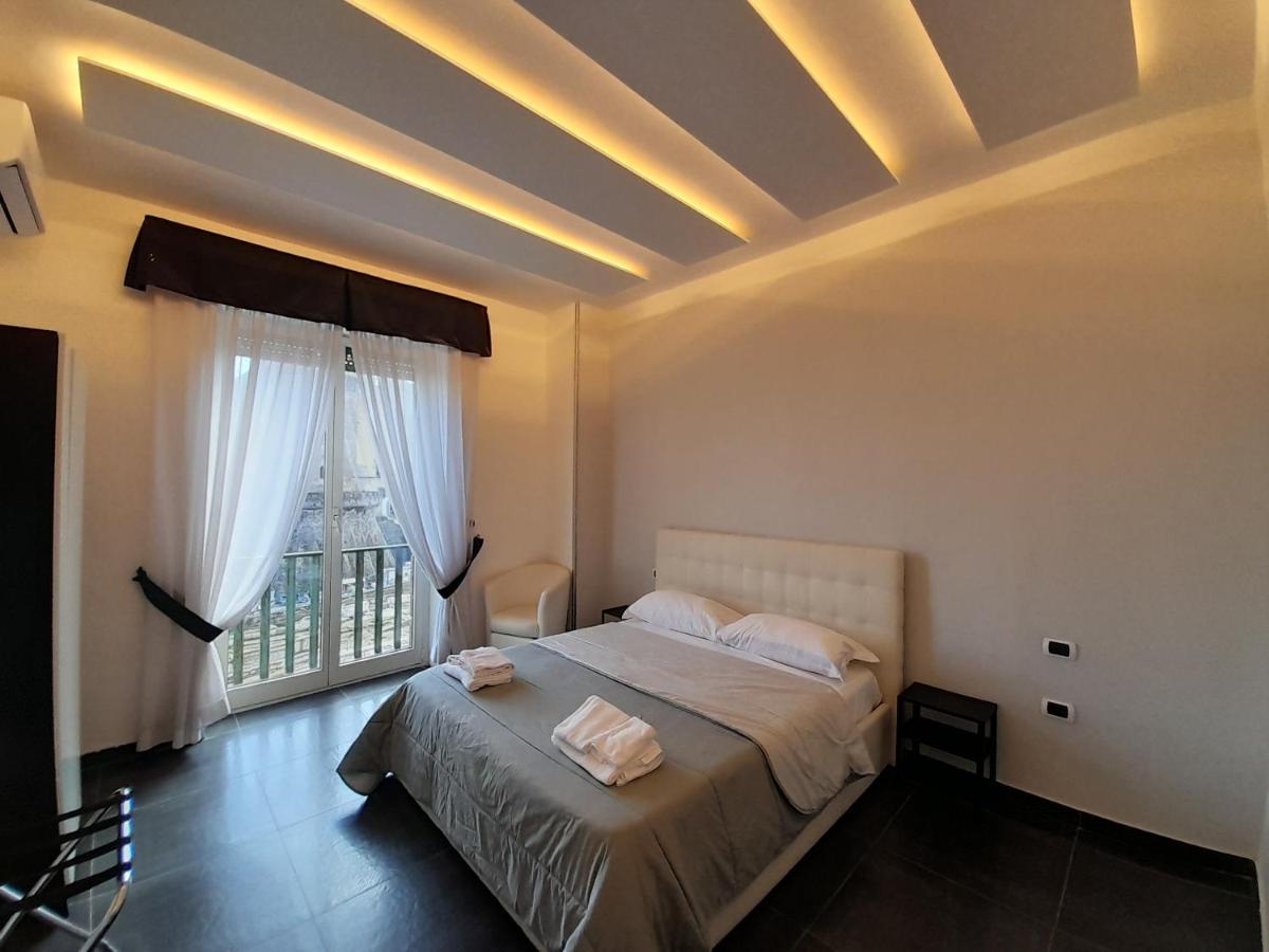 Tiffany & Babylon Luxury Stay Napoli Esterno foto