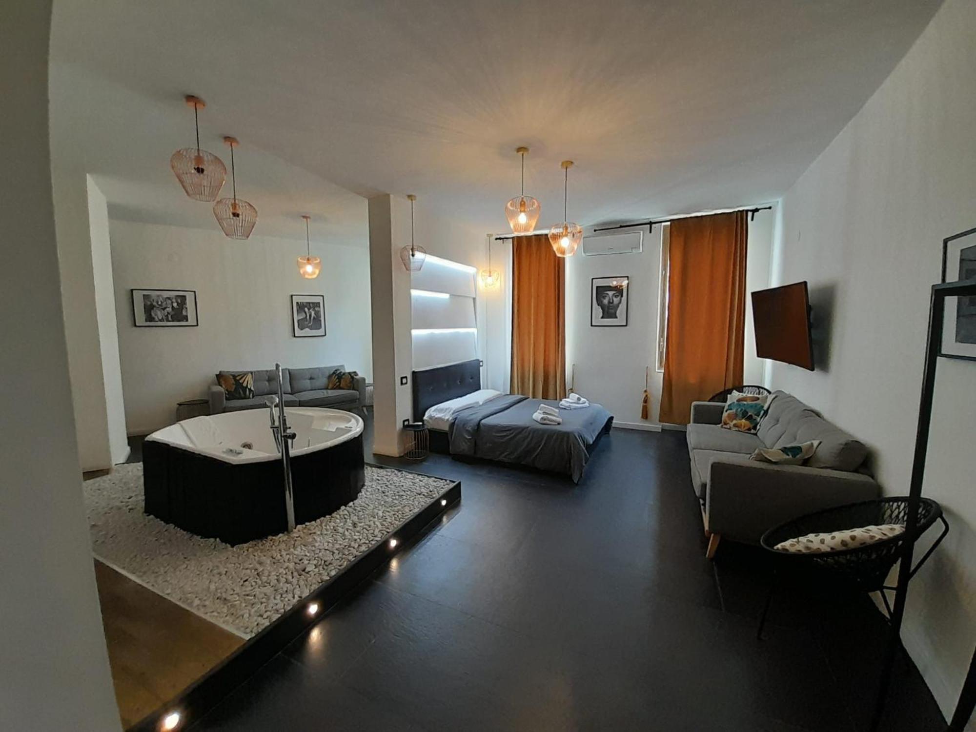 Tiffany & Babylon Luxury Stay Napoli Esterno foto