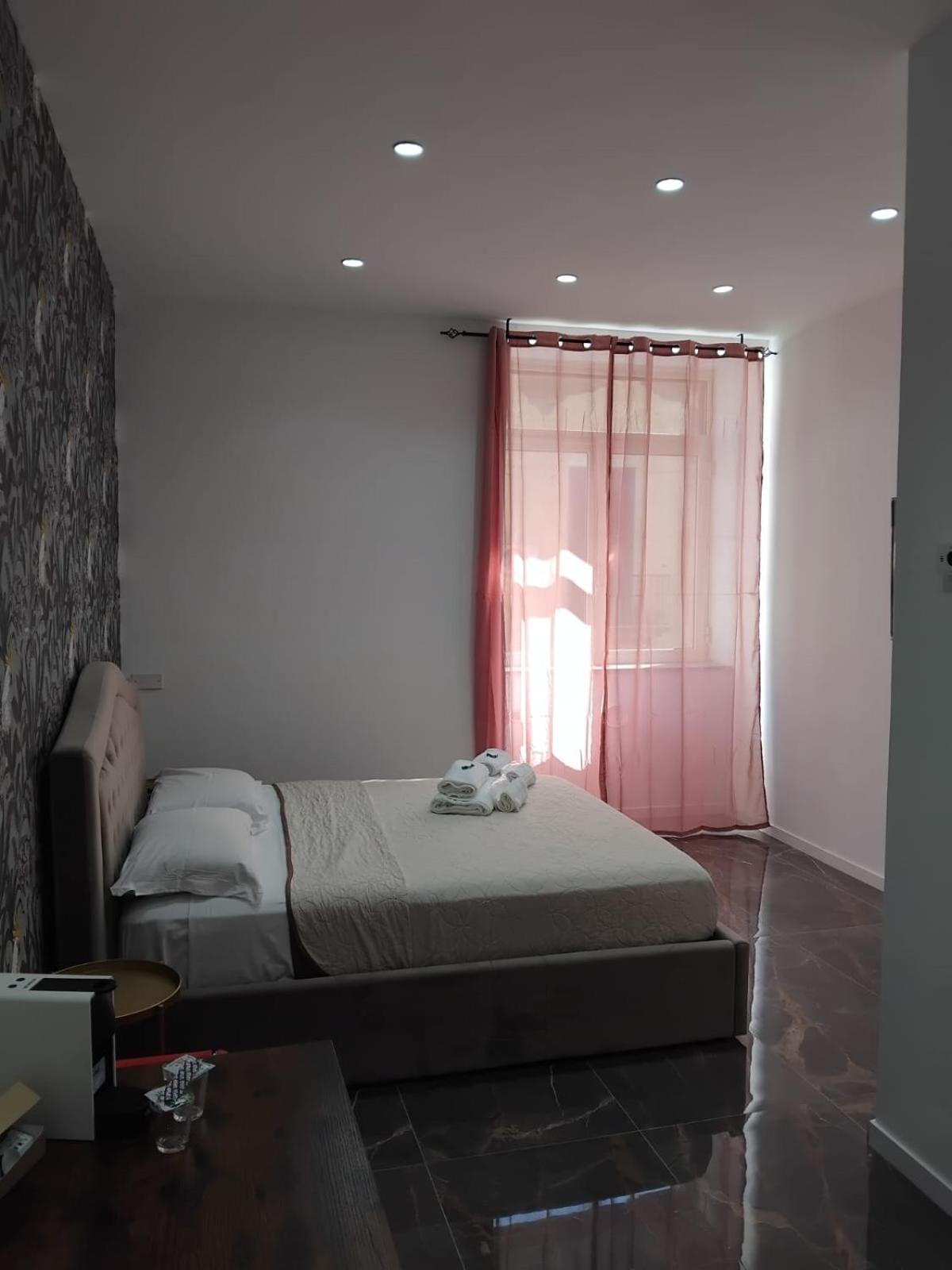 Tiffany & Babylon Luxury Stay Napoli Esterno foto